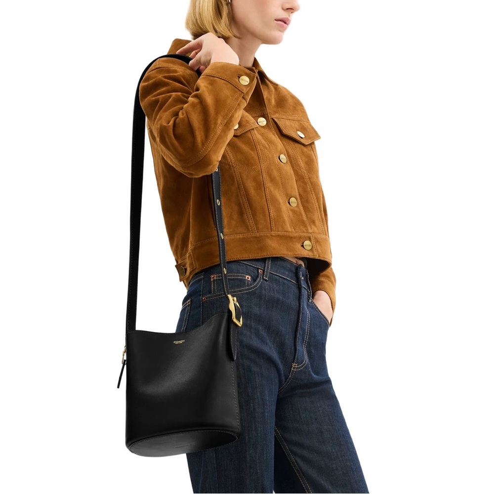 Coach Bleeker Bucket Bag 21